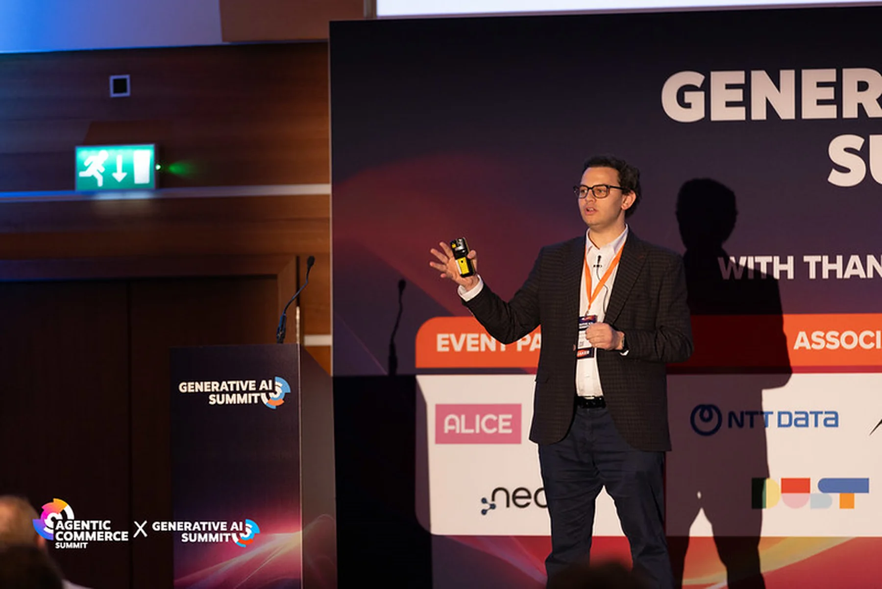 Professor Dr. Ahmed Ebada delivering an international keynote on Artificial Intelligence at the Generative AI Summit